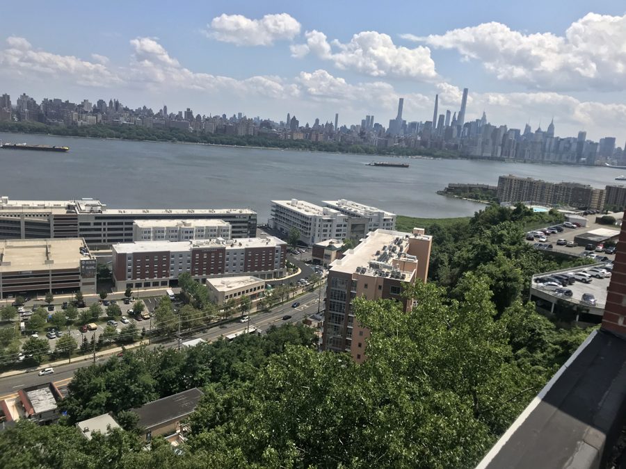 Edgewater, New Jersey, and the Hudson River with the Manhattan skyline beyond