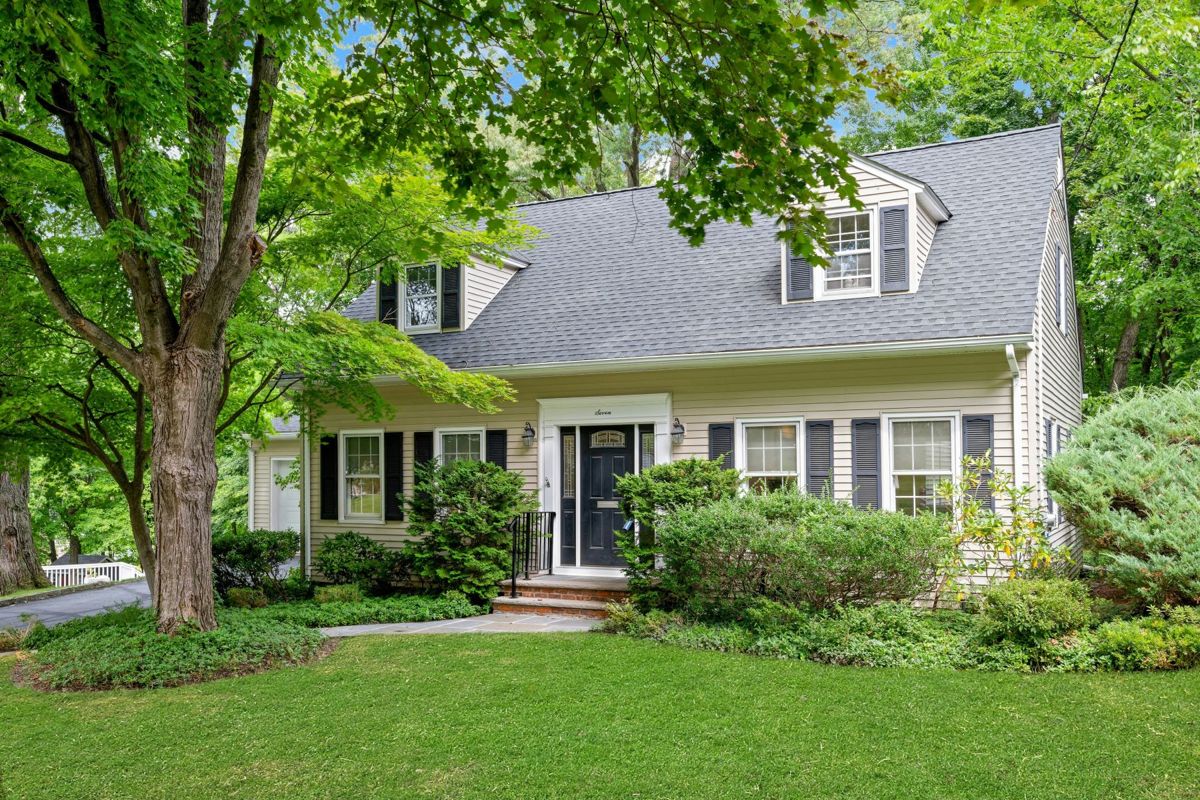 7 Sharon Road, Springfield, NJ